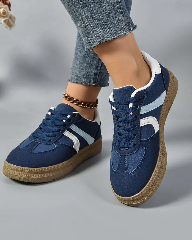 Lace Up Round Toe Sneakers