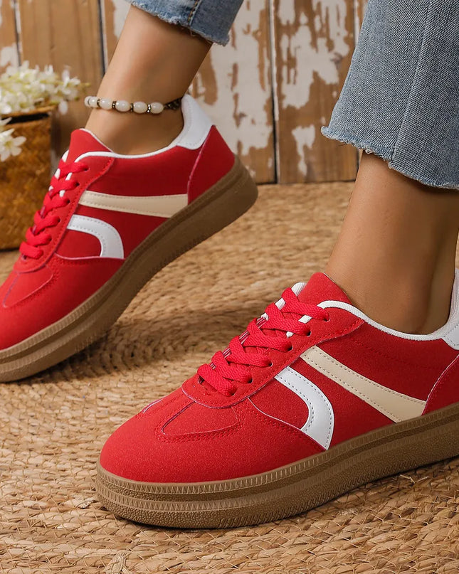Lace Up Round Toe Sneakers