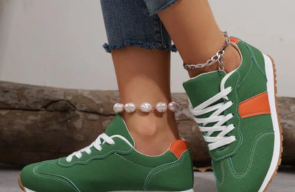 Leather Contrast Round Toe Flat Sneakers