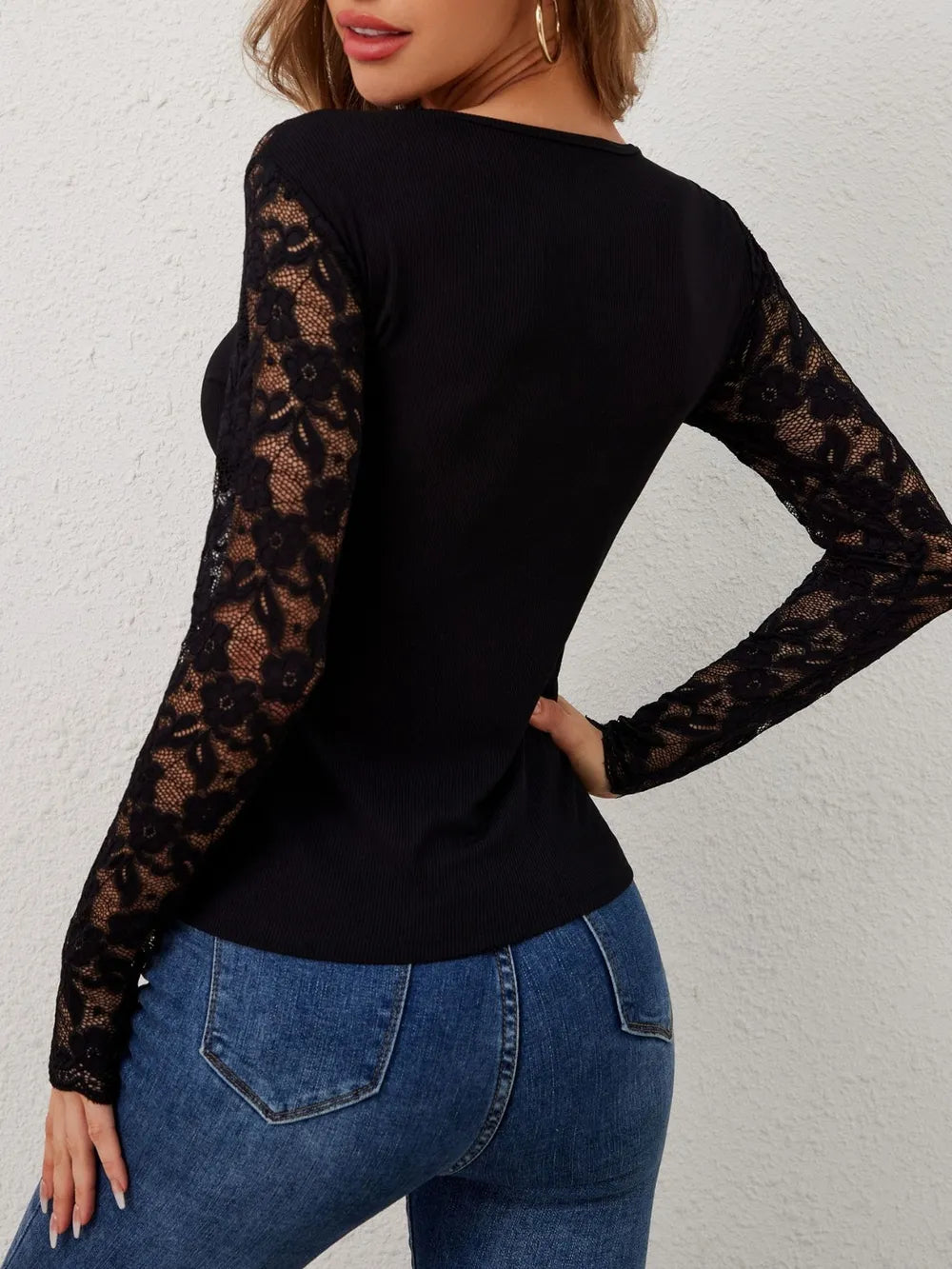 Fan Shaped Lace Slim Fit T-shirt