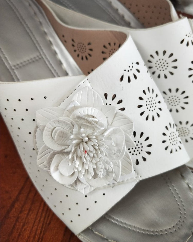 Flower Wedge Sandals