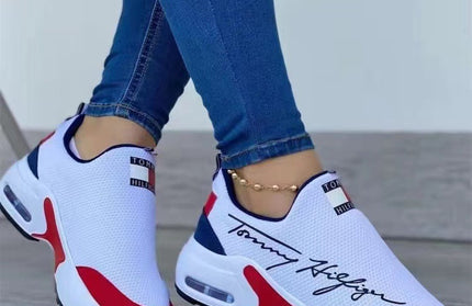 Flying Knitted Letters Embroidered Color-Blocking Sneakers - Hey Love Boutique