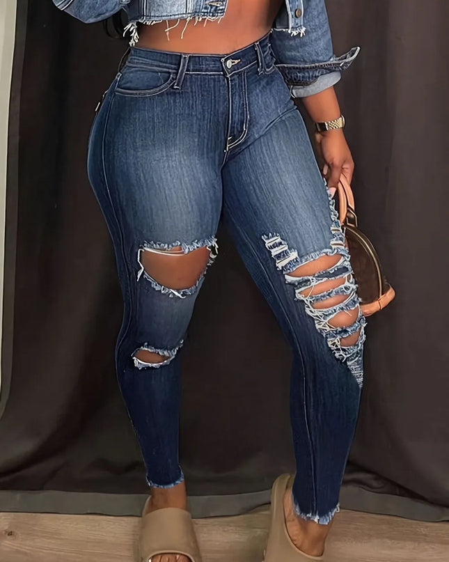 Distressed Skinny Jeans with Pockets