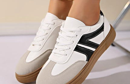 Lace Up Round Toe Contrast Sneakers