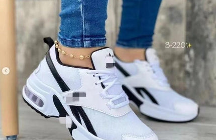 Fashionable Sports Sneakers