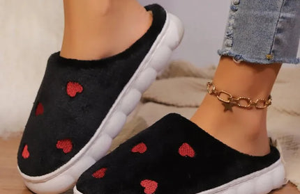 Heart Round Toe Flat Slippers
